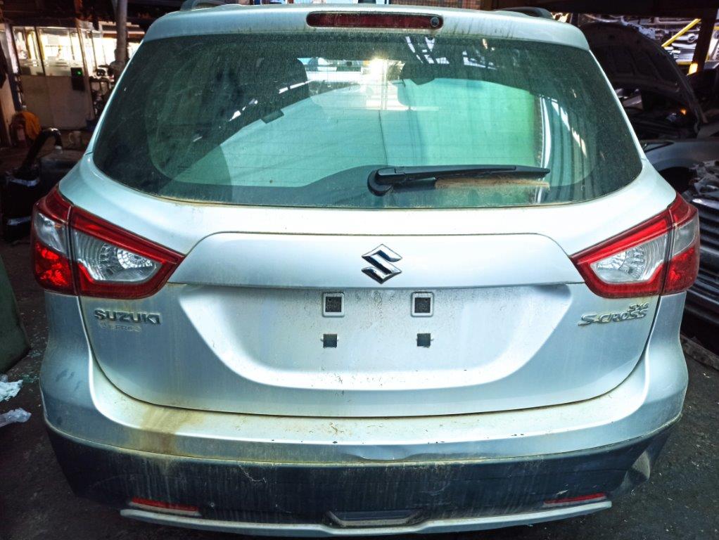  Suzuki S CROSS 2018    EN DESARME